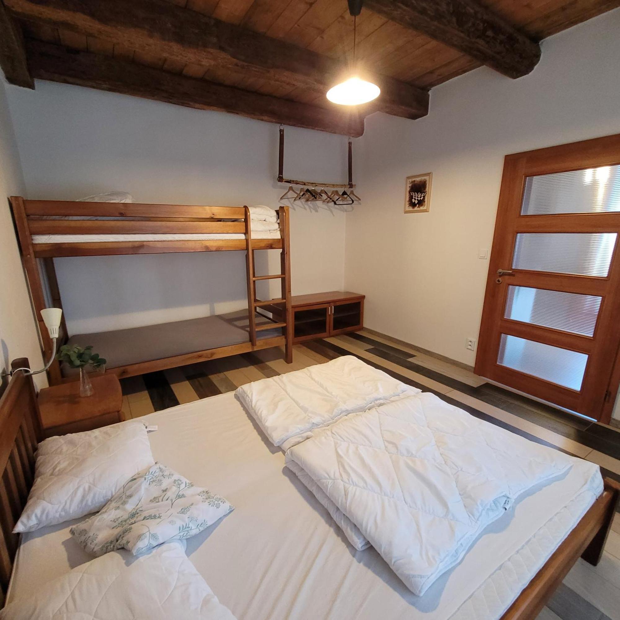 Appartement Chloumek à Bela  Extérieur photo
