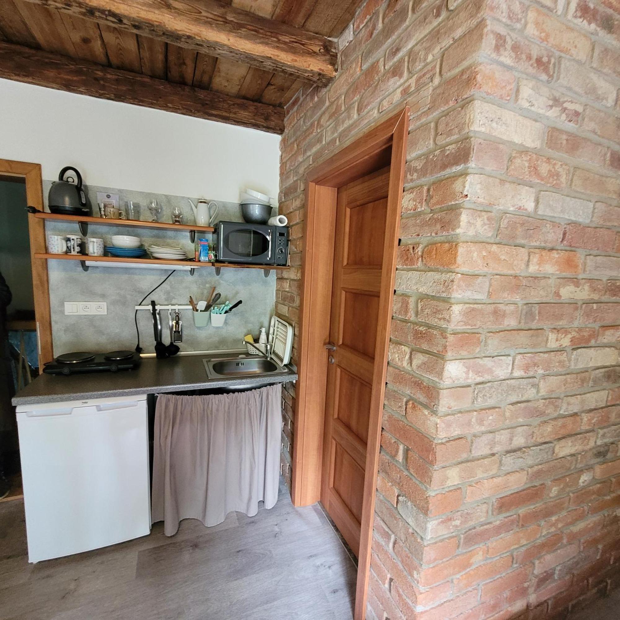 Appartement Chloumek à Bela  Extérieur photo